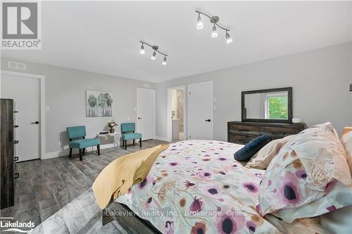 3914 Rosemary Lane, Innisfil, ON - Indoor Photo Showing Bedroom