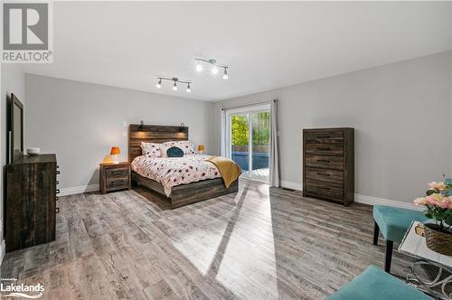 3914 Rosemary Lane, Innisfil, ON - Indoor Photo Showing Bedroom