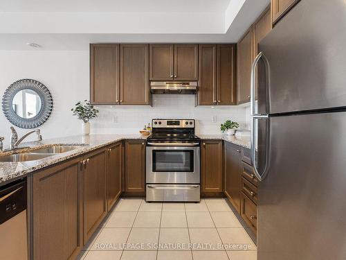 507-10 Drummond St, Toronto, ON - Indoor Photo Showing Kitchen With Stainless Steel Kitchen With Double Sink With Upgraded Kitchen