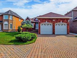 622 Bristol Rd W  Mississauga, ON L5R 3S3