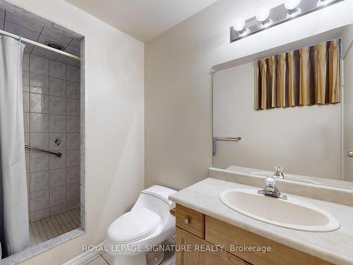 622 Bristol Rd W, Mississauga, ON - Indoor Photo Showing Bathroom