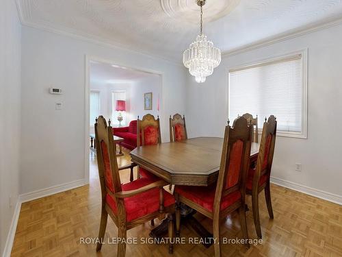 622 Bristol Rd W, Mississauga, ON - Indoor Photo Showing Dining Room