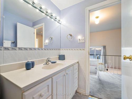 3462 Bannerhill Ave, Mississauga, ON - Indoor Photo Showing Bathroom