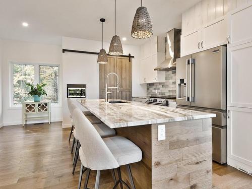 Cuisine - 217 Rue Des Pinsons, Magog, QC - Indoor Photo Showing Kitchen With Upgraded Kitchen