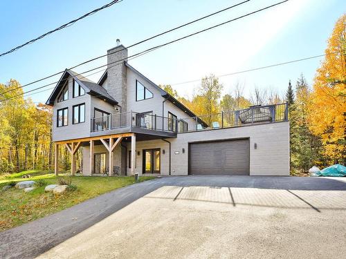 FaÃ§ade - 217 Rue Des Pinsons, Magog, QC - Outdoor With Balcony