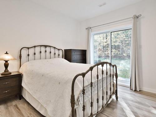 Chambre Ã Â coucher - 217 Rue Des Pinsons, Magog, QC - Indoor Photo Showing Bedroom