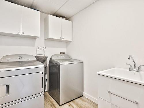 Salle de lavage - 217 Rue Des Pinsons, Magog, QC - Indoor Photo Showing Laundry Room