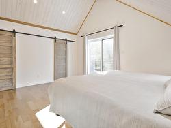 Master bedroom - 