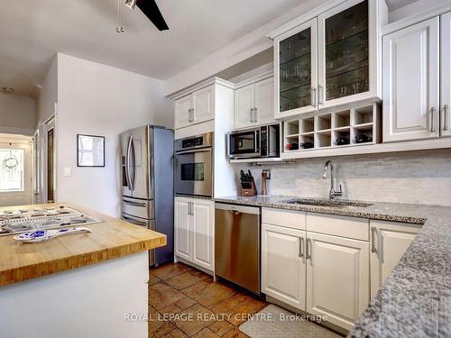 91 Burris St, Hamilton, ON - Indoor Photo Showing Kitchen