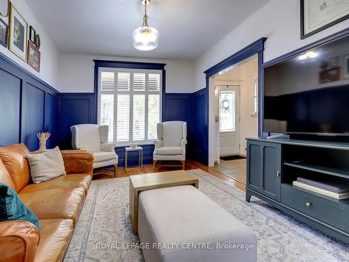 91 Burris St, Hamilton, ON - Indoor Photo Showing Living Room