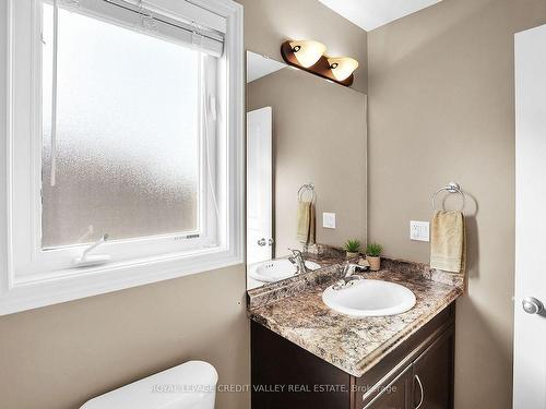 6532 Mary Dr, Niagara Falls, ON - Indoor Photo Showing Bathroom