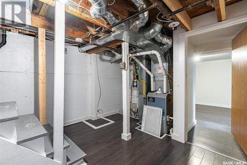 1517 B Avenue N, Saskatoon, SK - Indoor Photo Showing Basement