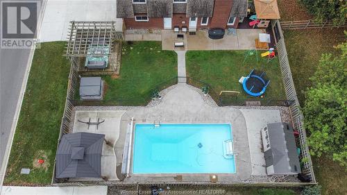 474 Simcoe, Amherstburg, ON - Outdoor With In Ground Pool