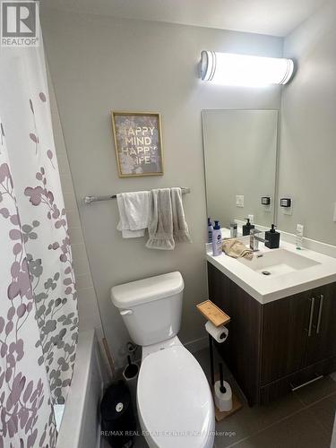 603 - 2081 Fairview Street, Burlington, ON - Indoor Photo Showing Bathroom