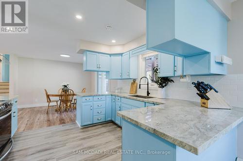 5174 Concession Road 5 Road, Clearview, ON - Indoor Photo Showing Kitchen With Upgraded Kitchen