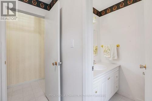 50 Kenmanor Boulevard, Toronto, ON - Indoor Photo Showing Bathroom