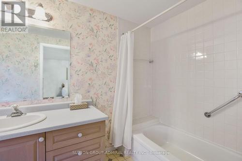 50 Kenmanor Boulevard, Toronto, ON - Indoor Photo Showing Bathroom