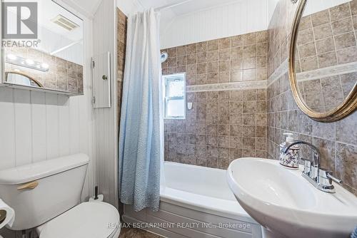 62 Birch Avenue, Hamilton, ON - Indoor Photo Showing Bathroom