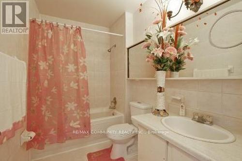 Upper - 56 Camberley Court, Toronto, ON - Indoor Photo Showing Bathroom