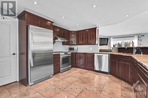 117 Moise-Gendron Street, Clarence-Rockland, ON - Indoor Photo Showing Kitchen With Double Sink