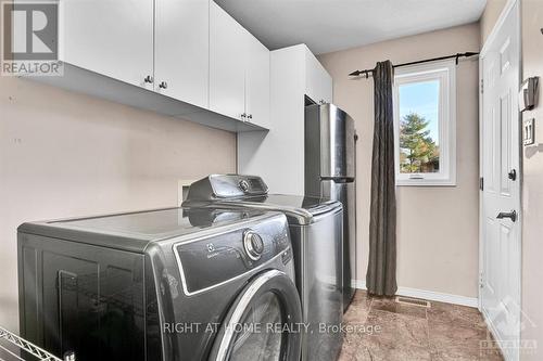 117 Moise-Gendron Street, Clarence-Rockland, ON - Indoor Photo Showing Laundry Room