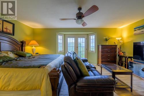 1840 Mckinley Court, Kamloops, BC - Indoor Photo Showing Bedroom