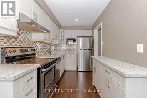 92 - 5910 Greensboro Drive, Mississauga, ON - Indoor Photo Showing Kitchen With Stainless Steel Kitchen With Upgraded Kitchen