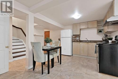 36 Driftwood Crescent, Brampton, ON - Indoor Photo Showing Kitchen