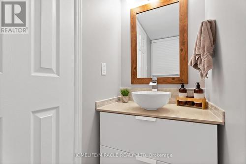 36 Driftwood Crescent, Brampton, ON - Indoor Photo Showing Bathroom