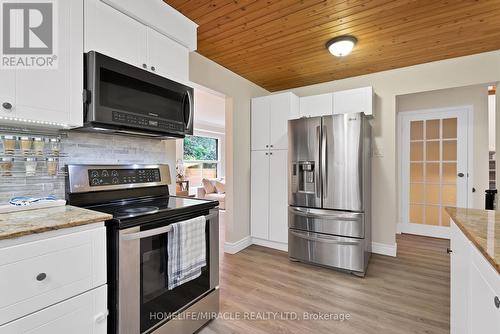 36 Driftwood Crescent, Brampton, ON - Indoor Photo Showing Kitchen With Stainless Steel Kitchen