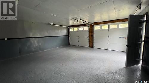 401 30Th Street, Battleford, SK - Indoor Photo Showing Garage