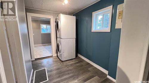 401 30Th Street, Battleford, SK - Indoor Photo Showing Laundry Room