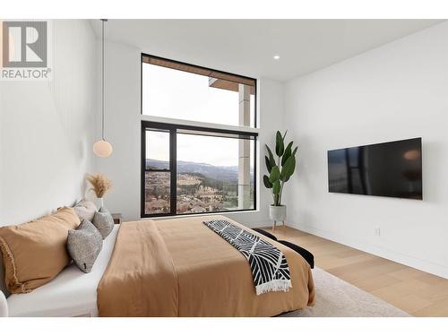 1505 Fairwood Lane, Kelowna, BC - Indoor Photo Showing Bedroom