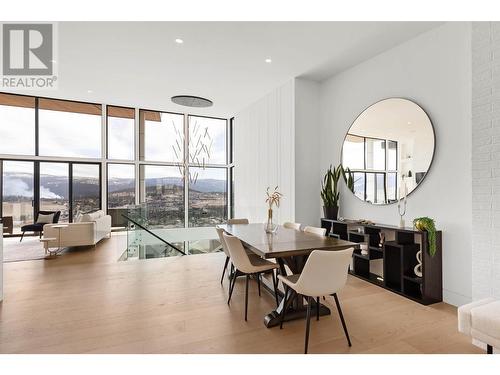 1505 Fairwood Lane, Kelowna, BC - Indoor Photo Showing Dining Room