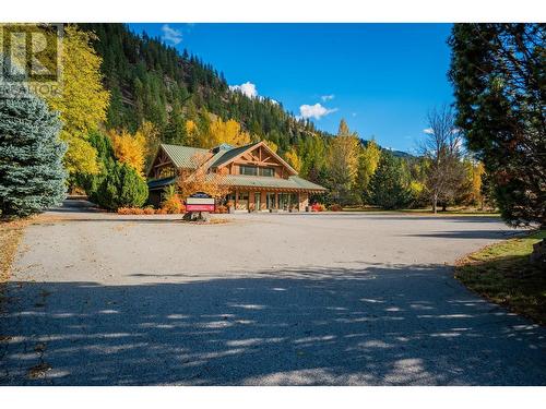 1746 Sandner Frontage Road, Christina Lake, BC 