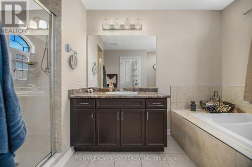 41 - 541 Winston Road, Grimsby, ON - Indoor Photo Showing Bathroom