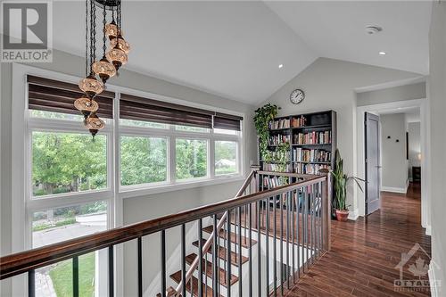 598 Golden Avenue, Ottawa, ON - Indoor Photo Showing Other Room