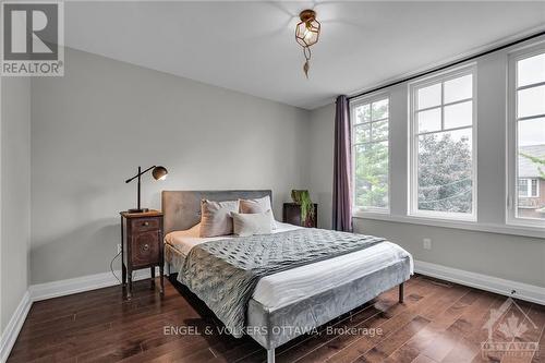 598 Golden Avenue, Ottawa, ON - Indoor Photo Showing Bedroom