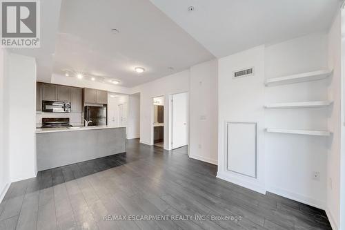 606 - 85 Robinson Street, Hamilton, ON - Indoor Photo Showing Kitchen