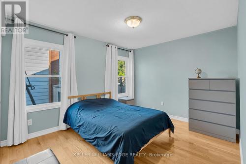 28 Tolton Avenue, Hamilton, ON - Indoor Photo Showing Bedroom