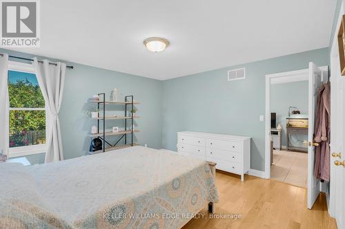 28 Tolton Avenue, Hamilton, ON - Indoor Photo Showing Bedroom