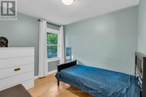 28 Tolton Avenue, Hamilton, ON - Indoor Photo Showing Bedroom