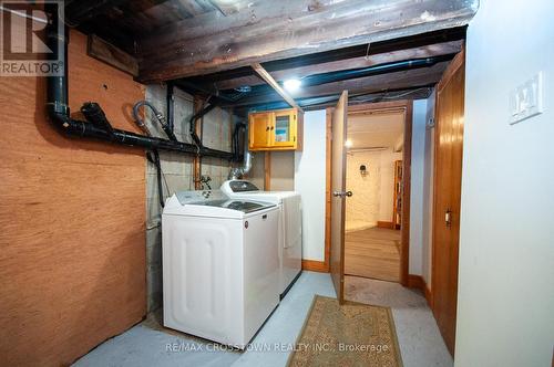 1001 Evergreen Court, Gravenhurst, ON - Indoor Photo Showing Laundry Room