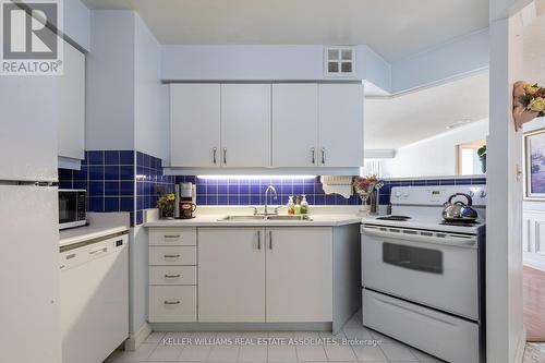 1912 - 3605 Kariya Drive, Mississauga, ON - Indoor Photo Showing Kitchen