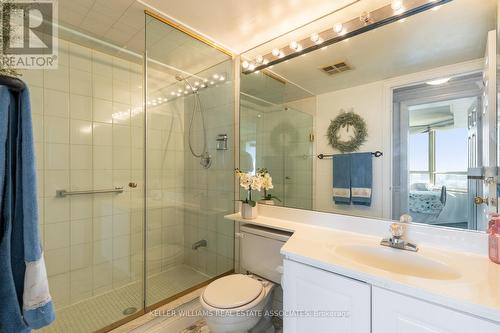 1912 - 3605 Kariya Drive, Mississauga, ON - Indoor Photo Showing Bathroom