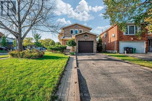 2 Langholm Court, Brampton, ON - Outdoor With Facade