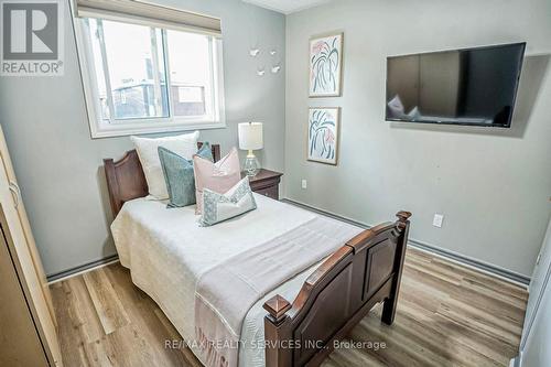 2 Langholm Court, Brampton, ON - Indoor Photo Showing Bedroom