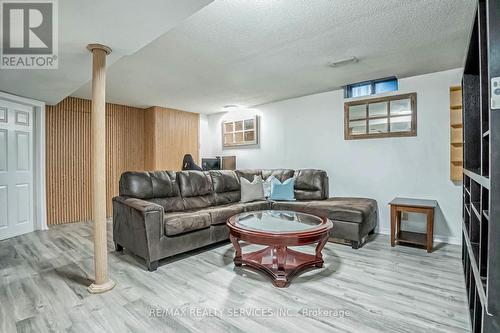 2 Langholm Court, Brampton, ON - Indoor Photo Showing Living Room