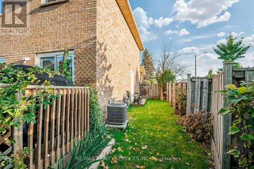 2 Langholm Court, Brampton, ON - Outdoor