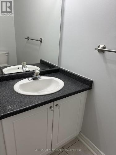 1526 Avonmore Square, Pickering, ON - Indoor Photo Showing Bathroom